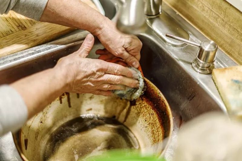 cleaning enameled cast iron sink