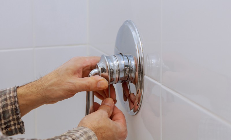 Check For shower head faucet Leaks