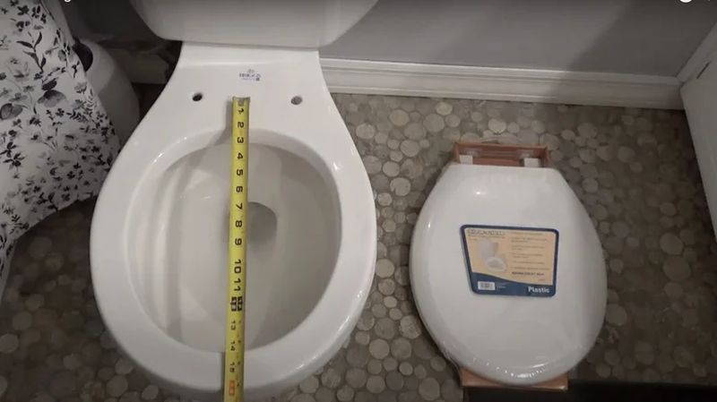 measure the toilet seat bowl length