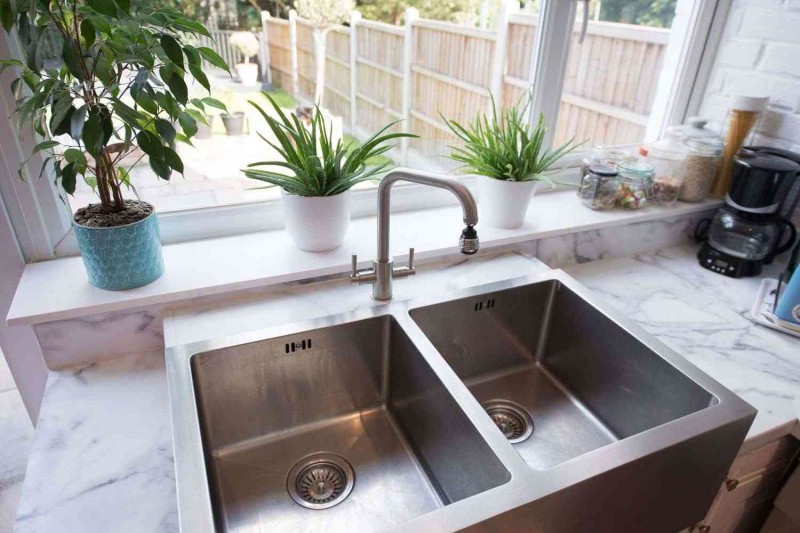 are quartz sinks better than stainless steel