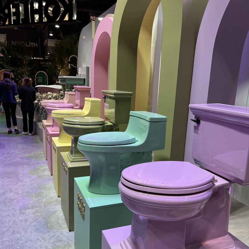 21 Popular Toilet Colors to Match Your Bathroom Style