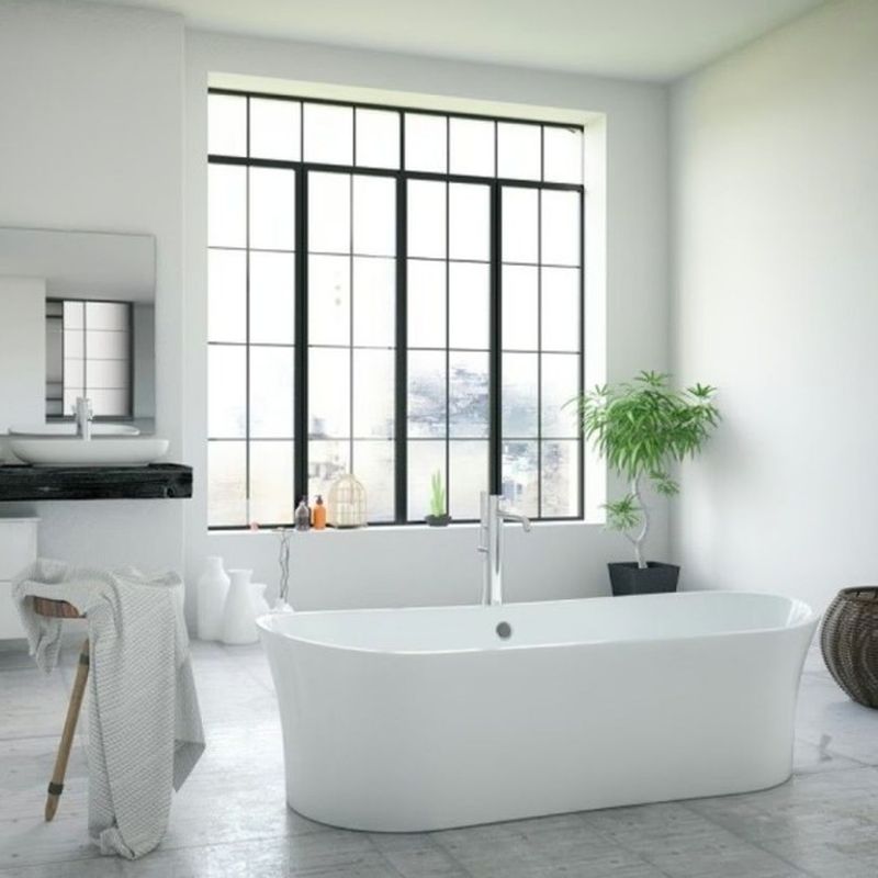 How Much Does It Cost to Refinish a Bathtub? [2025 Data]