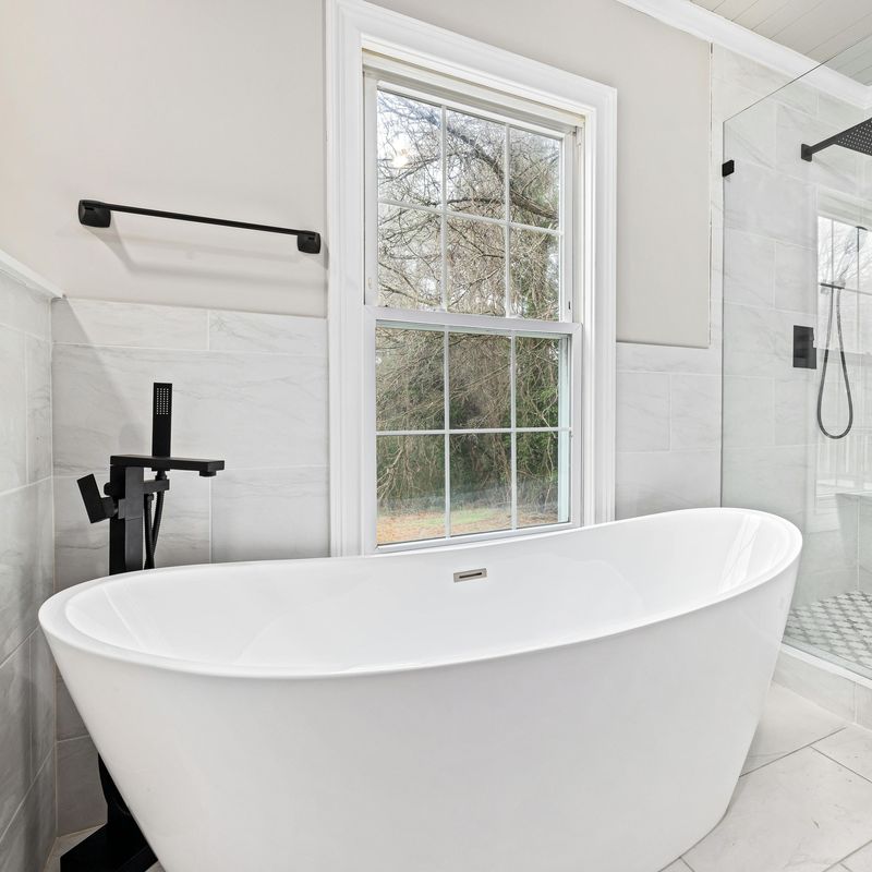 What is an Acrylic Tub? All Things You Need to Know